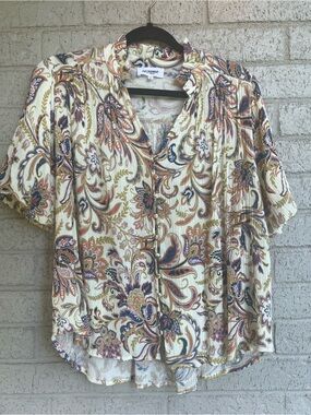 ee:some bubble sleeve button down top size large